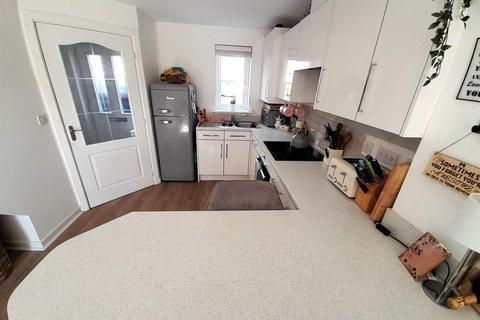 2 bedroom end of terrace house for sale, Maes Delfryn, Llanelli