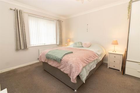 2 bedroom semi-detached bungalow for sale, Ministry Close, Newcastle Upon Tyne