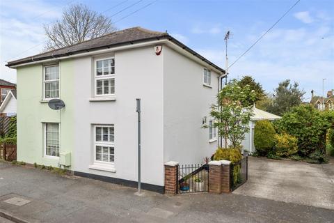 2 bedroom semi-detached house for sale, London Road, Hailsham