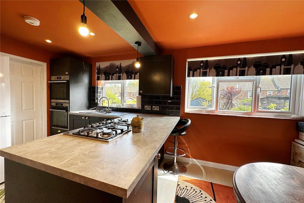 Kitchen/Breakfast