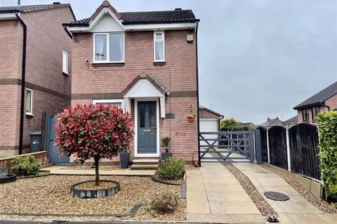 2 Falcon Knowle Ing, Darton, Barnsley, S75 5RB