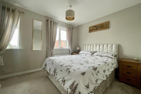 2 Falcon Knowle Ing, Darton, Barnsley, S75 5RB