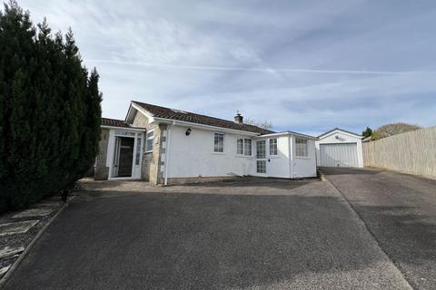 2 bedroom bungalow to rent, Orchard Close, Gilwern, Abergavenny, NP7