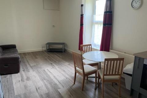 1 bedroom apartment to rent, High Street, Lechlade