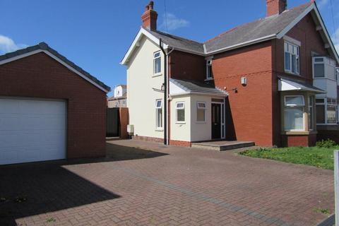 3 bedroom semi-detached house for sale, Beach Road, Fleetwood FY7