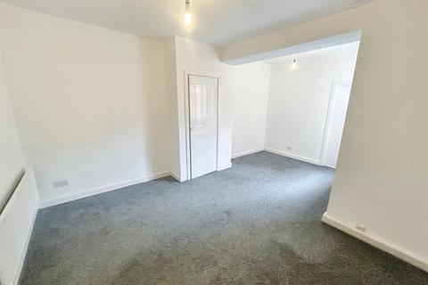 2 bedroom apartment to rent, Cleveland Road, North Shields