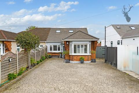 6 bedroom semi-detached bungalow for sale, Pick Hill, Waltham Abbey