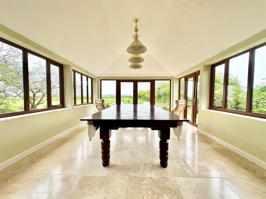 Sunroom.jpg