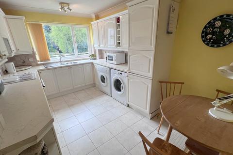 2 bedroom flat for sale, Glenmoor Road, West Parley, Ferndown, BH22