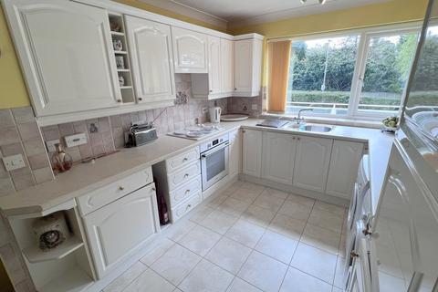 2 bedroom flat for sale, Glenmoor Road, West Parley, Ferndown, BH22