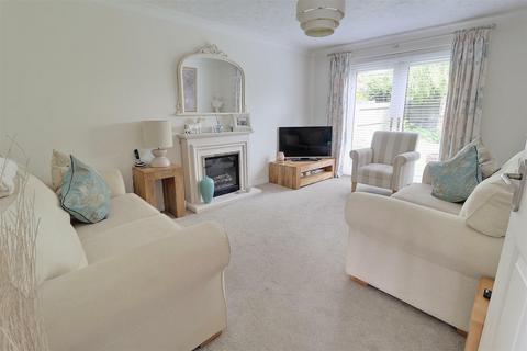 4 bedroom detached house for sale, Hathorn Road, Hucclecote, Gloucester