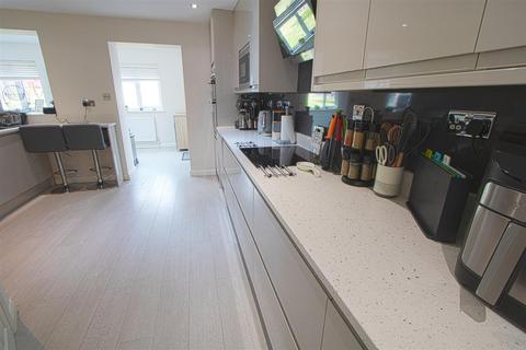48 Beams Way, Billericay, CM11 2NN