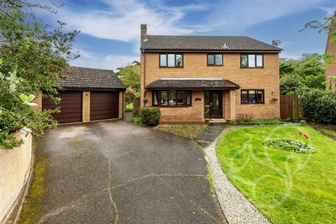 5 bedroom detached house for sale, St. Marys Close, Sudbury