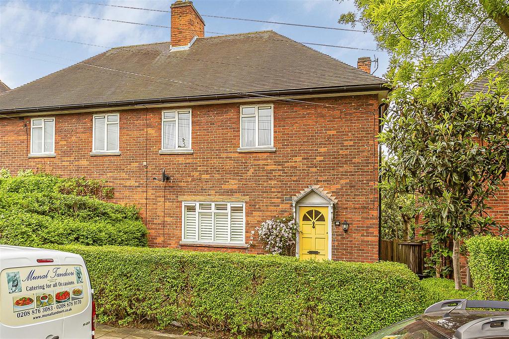 Dover House Road, Putney, SW15 1 bed £410,000