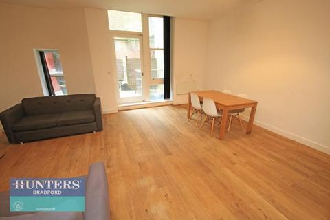 2 bedroom apartment for sale, Cater Street Little Germany, Bradford, West Yorkshire, BD1 5AS