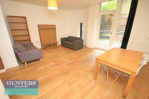 2 bedroom apartment for sale, Cater Street, Little Germany, Bradford, West Yorkshire, BD1 5AS