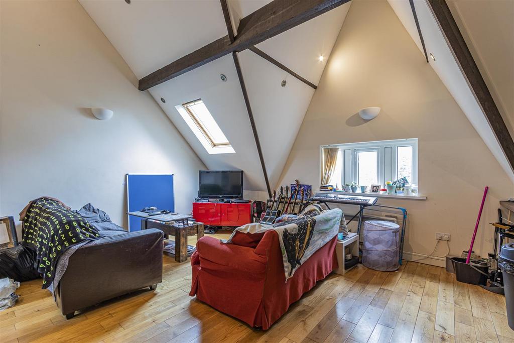 Marlborough Road - 2 bedroom flat to rent