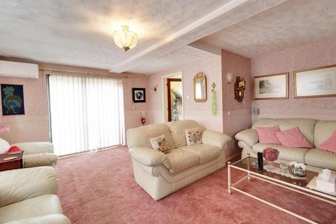 4 bedroom detached house for sale, Meadow Close, Cheltenham