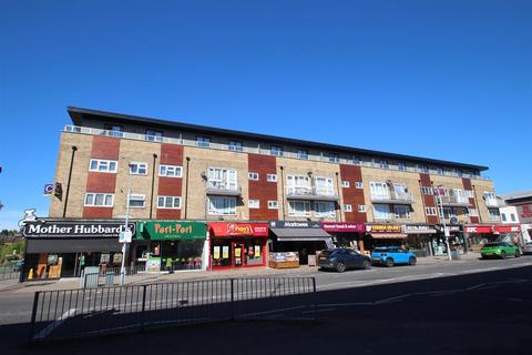 Studio to rent, The Square, Marlowes, Hemel Hempstead