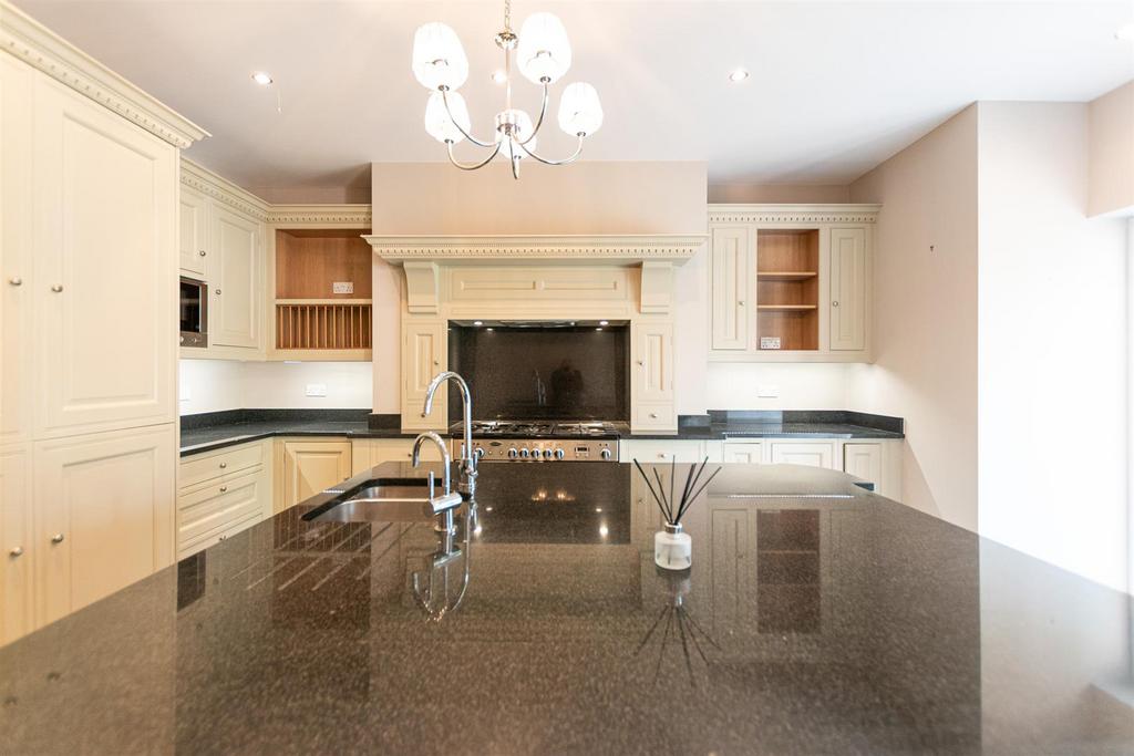 Kitchen (2)