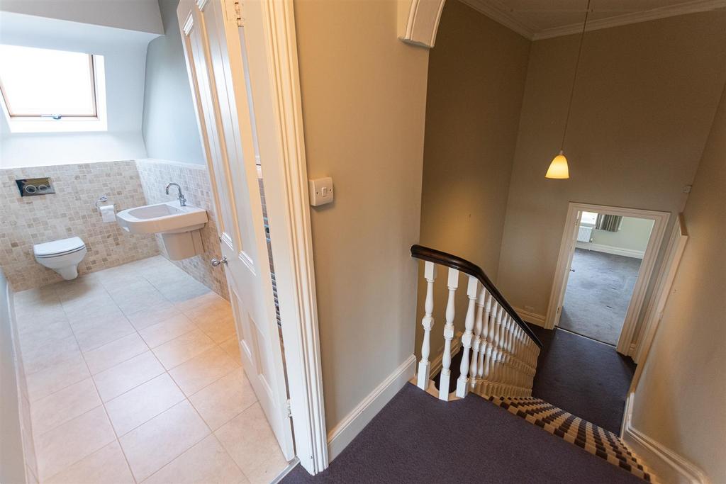 Upper landing