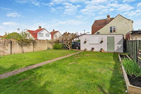 4 bedroom semi-detached house for sale, Hereford Road, Feltham TW13