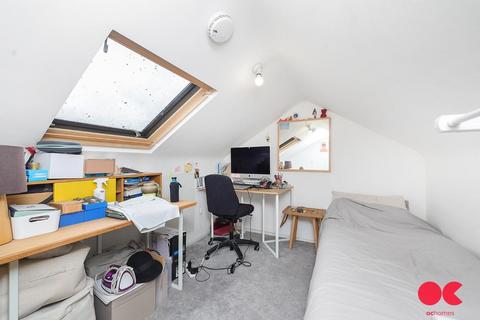 23 Sunnyside Road, London, E10 7BB