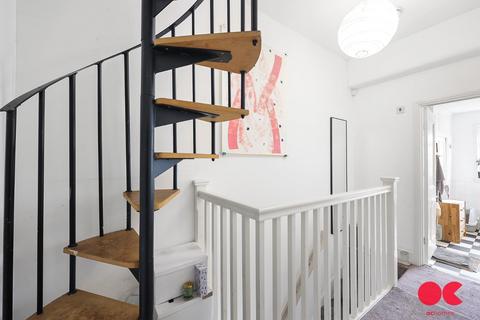 23 Sunnyside Road, London, E10 7BB