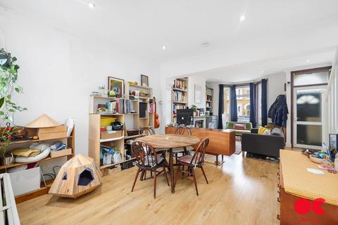 23 Sunnyside Road, London, E10 7BB