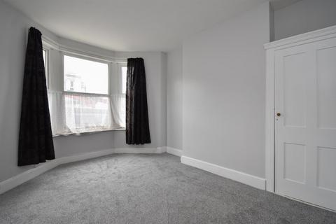 2 bedroom flat to rent, Mount Pleasant Road, Hastings TN34