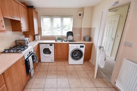 3 bedroom townhouse to rent, Cheltenham Road, Corby NN18