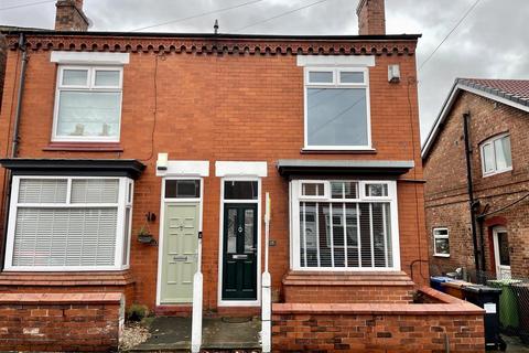 2 bedroom end of terrace house to rent, Kilburn Road, Stockport SK3