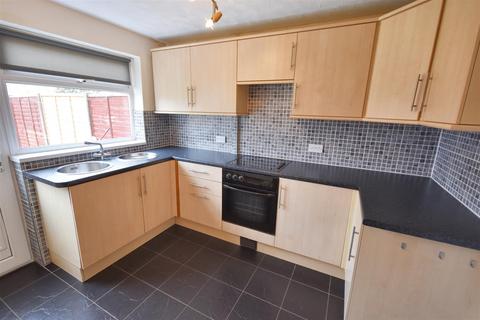 3 bedroom terraced house to rent, Cherwell Walk, Corby NN17