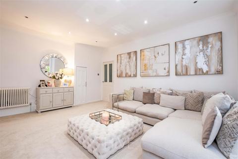 Flat 1, Bourne Hall, 2 Bourne Close, Bournemouth, BH2 6BW
