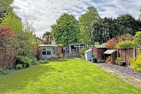 5 bedroom semi-detached house for sale, Green Lane, Redhill
