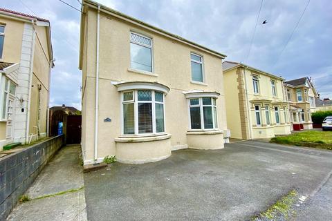 3 bedroom detached house for sale, Trallwm Road, Llanelli