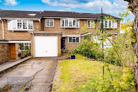 Springfield Latimer Road, Barnet, EN5 5NF