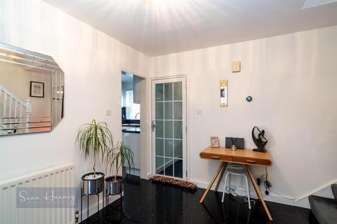 Springfield Latimer Road, Barnet, EN5 5NF