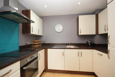1 bedroom apartment to rent, Seven Sisters Road, London N4