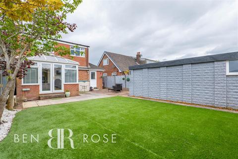 4 bedroom semi-detached house for sale, Green Hey, Preston PR4