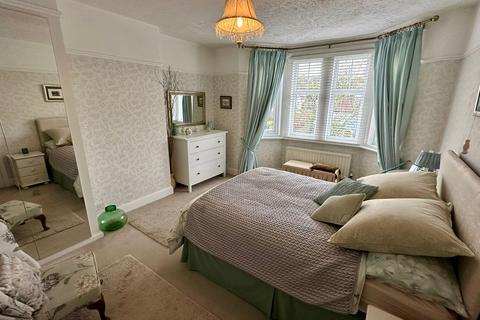 4 bedroom semi-detached house for sale, Ledbury Road, Hereford, HR1