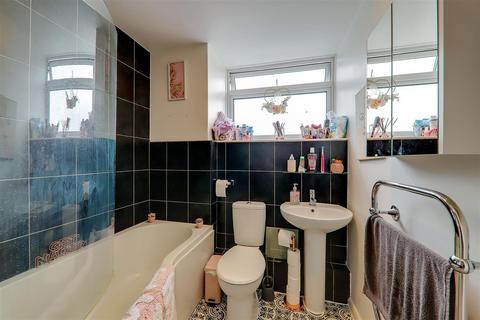 1 bedroom flat for sale, Broadwater Boulevard Flats, Broadwater, Worthing