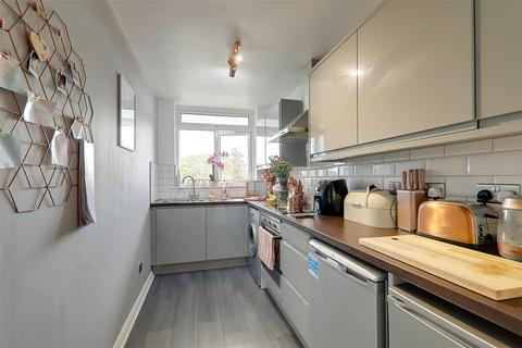 1 bedroom flat for sale, Broadwater Boulevard Flats, Broadwater, Worthing