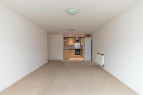 2 bedroom flat to rent, Charlton Court, High Heaton, Newcastle Upon Tyne