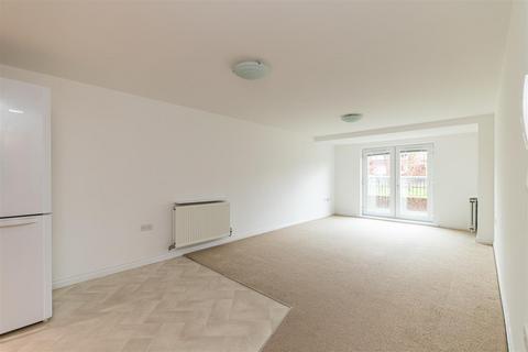 2 bedroom flat to rent, Charlton Court, High Heaton, Newcastle Upon Tyne