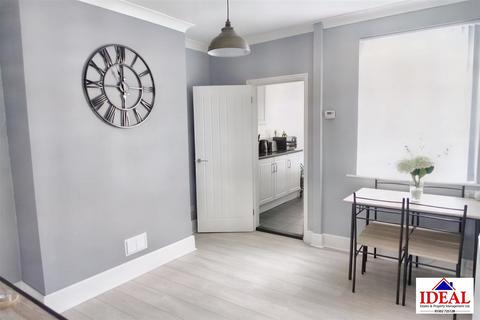 6 Ansdell Road, Bentley, Doncaster, DN5 0ET