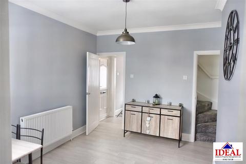 6 Ansdell Road, Bentley, Doncaster, DN5 0ET