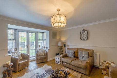 4 bedroom detached house for sale, Edensor Drive, Belper DE56