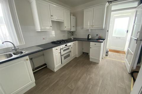2 bedroom property to rent, Westhill Road, Torquay TQ1