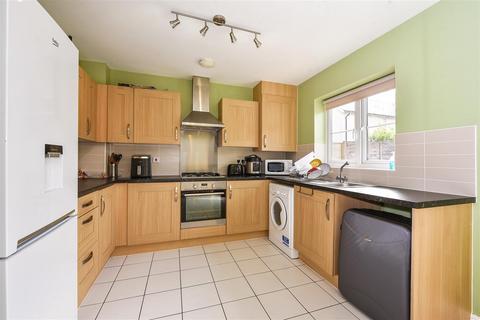 3 bedroom semi-detached house for sale, Settler Close, Andover